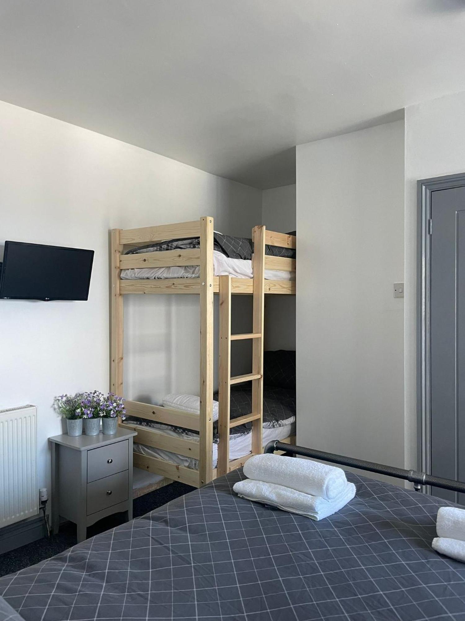 Shore Lodge New Quay Buitenkant foto