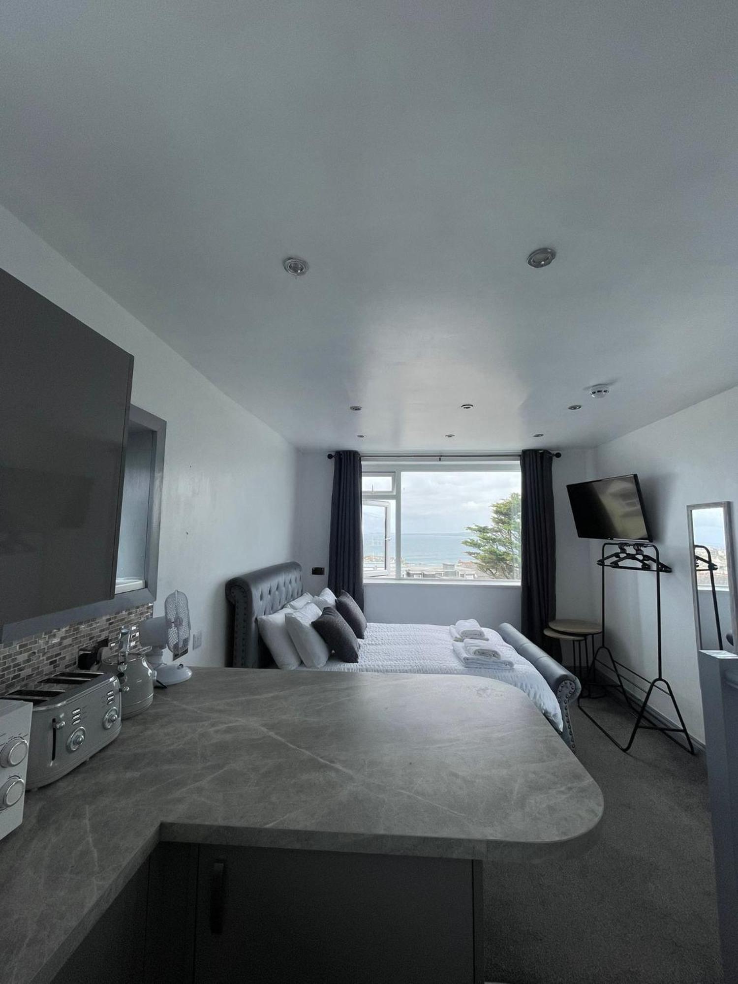 Shore Lodge New Quay Buitenkant foto